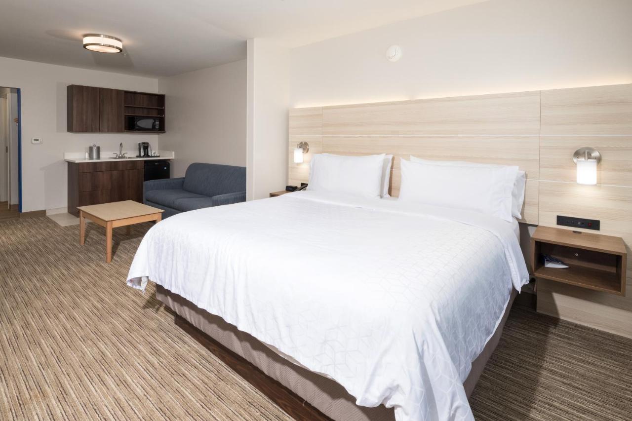 Holiday Inn Express & Suites - Portage By Ihg Екстериор снимка