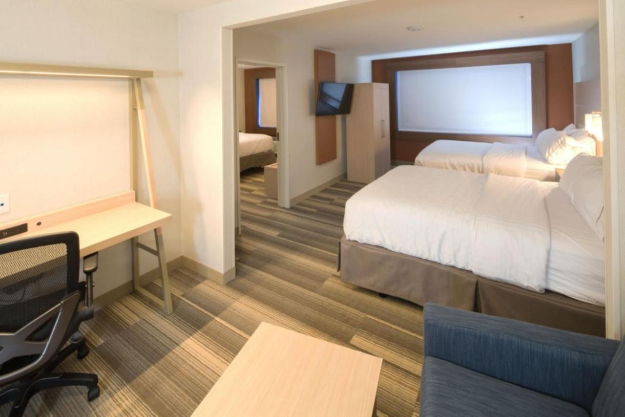 Holiday Inn Express & Suites - Portage By Ihg Екстериор снимка