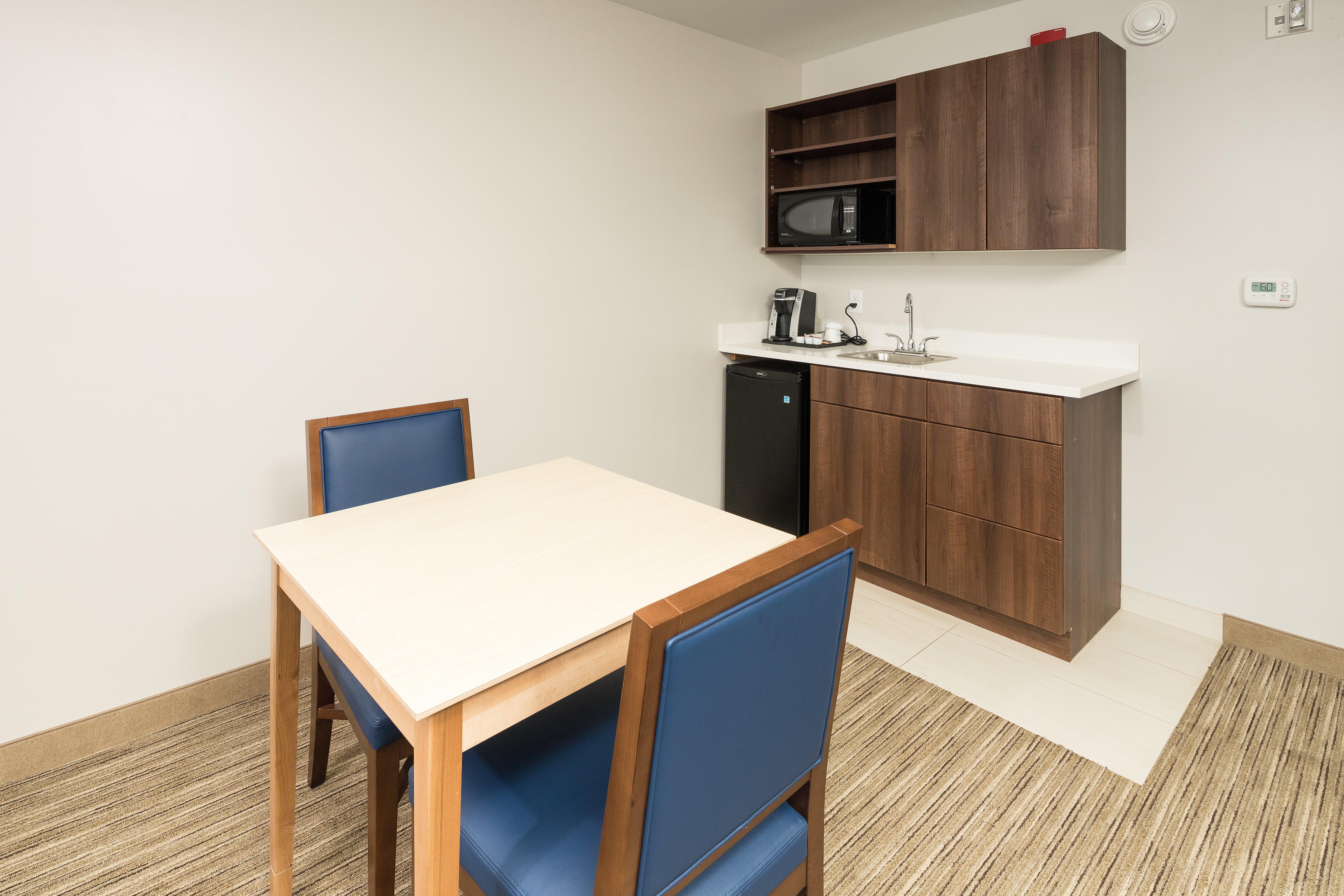 Holiday Inn Express & Suites - Portage By Ihg Екстериор снимка