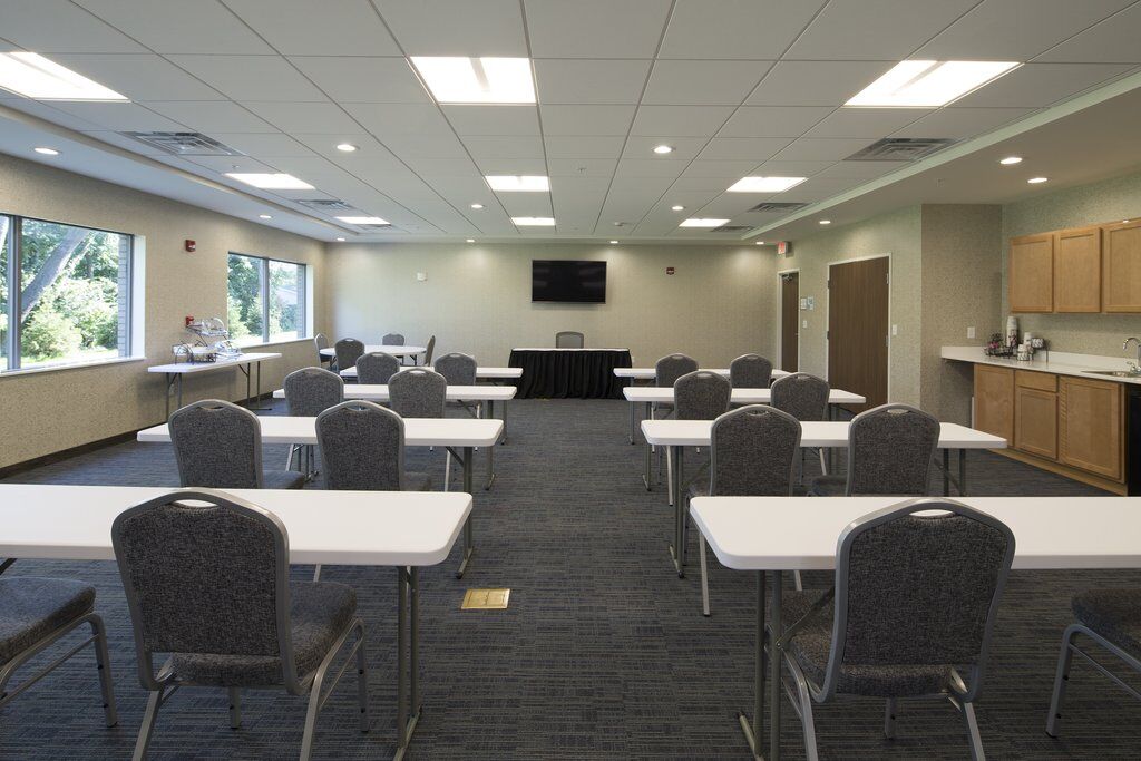 Holiday Inn Express & Suites - Portage By Ihg Екстериор снимка
