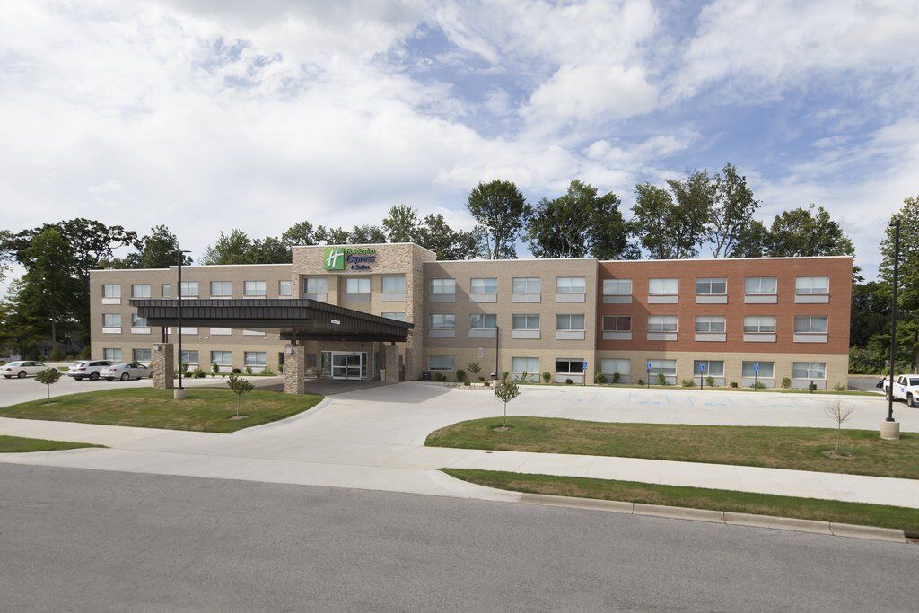 Holiday Inn Express & Suites - Portage By Ihg Екстериор снимка