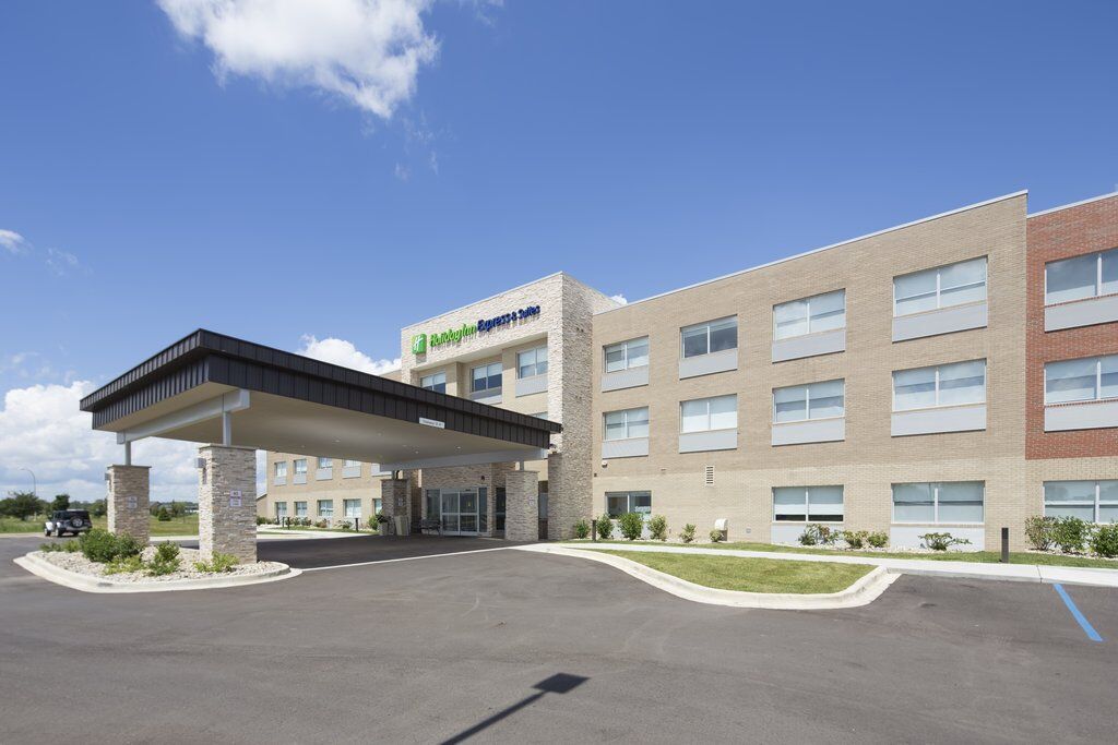 Holiday Inn Express & Suites - Portage By Ihg Екстериор снимка